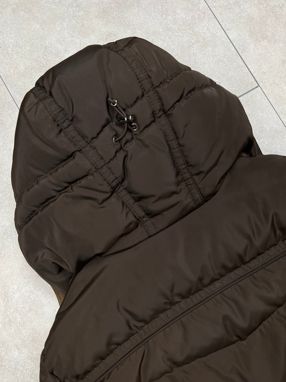 Moncler puffer jacket, size 3 (fits M/L), pre-owned 9/10 condition – Relique