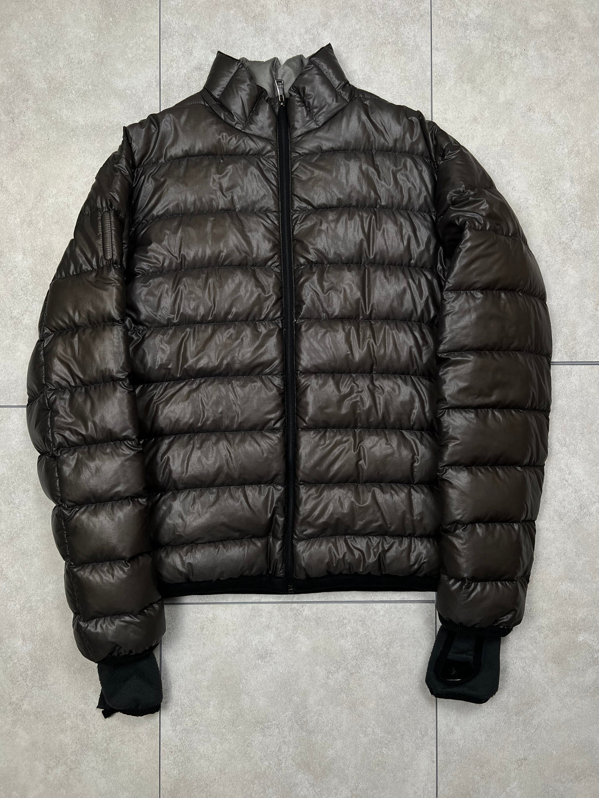 Dolce & Gabbana ski puffer jacket, size 48 (fits M), pre-owned 9/10 condition – Relique