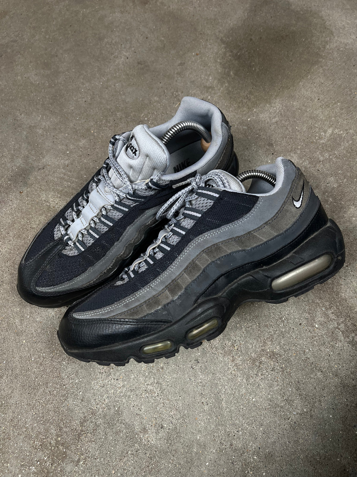 Nike Air Max sneakers, EU size 44, pre-owned 8/10 condition – Relique