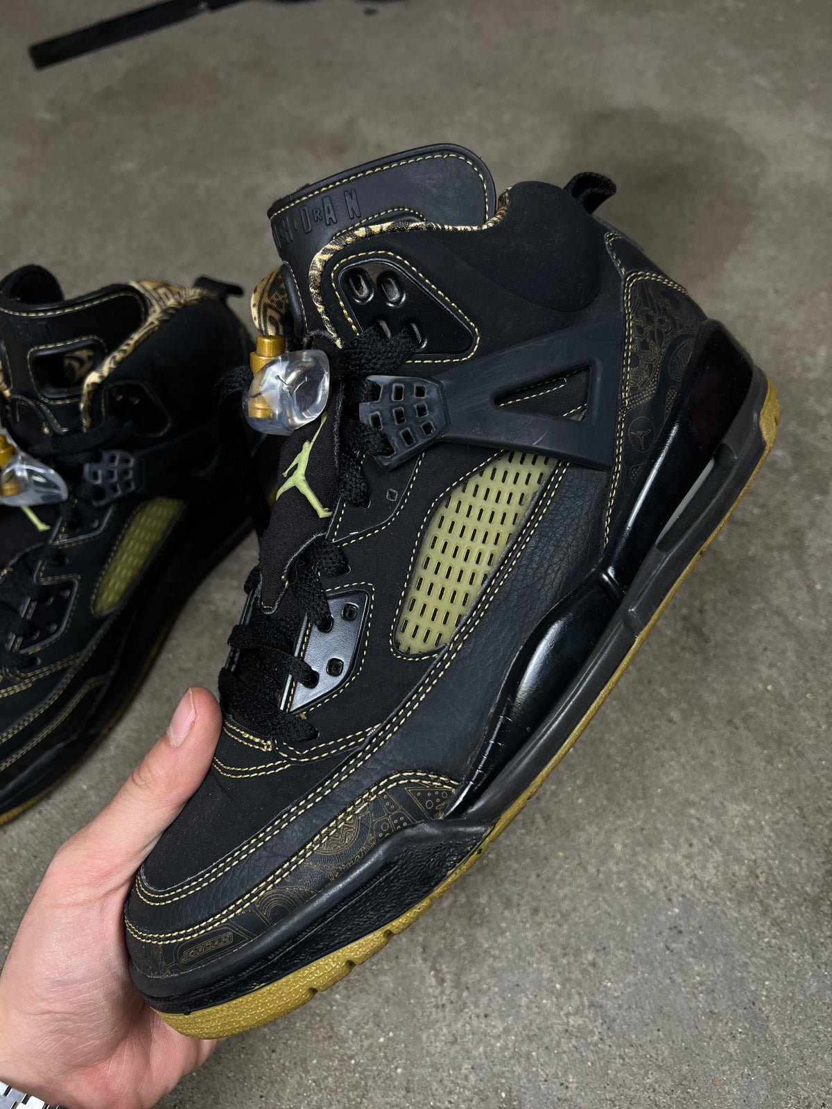 Air Jordan sneakers, EU size 43, pre-owned 9/10 condition – Relique
