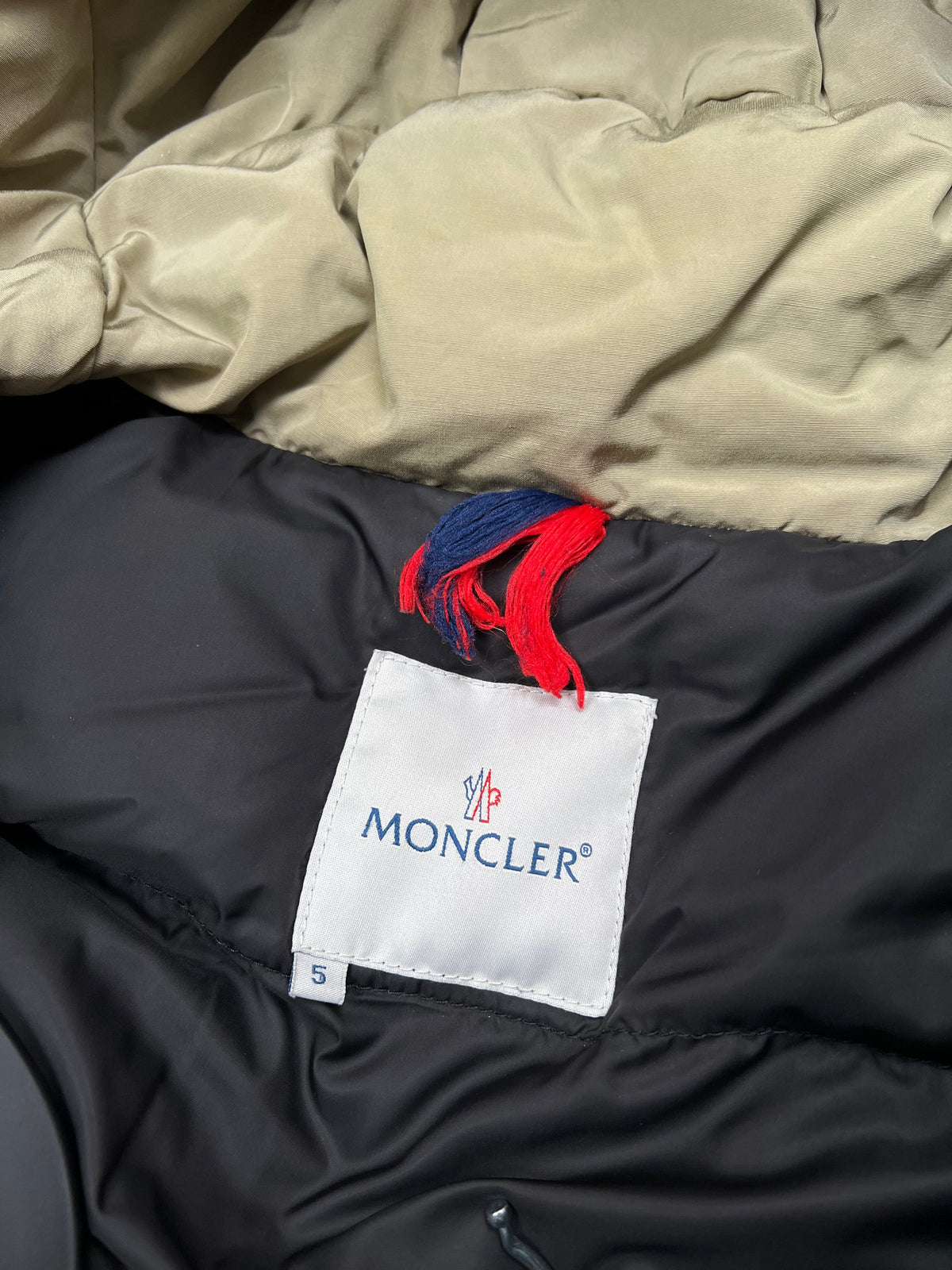 Moncler fur puffer jacket, size 5 (fits like L), pre-owned 9/10 condition – Relique