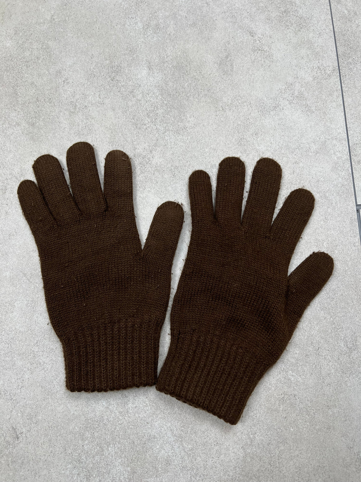 Burberry gloves, size S, pre-owned 9/10 condition – Relique