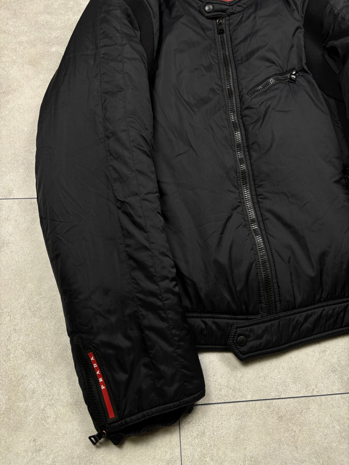 Prada puffer jacket, size 50 (fits M-L), pre-owned 10/10 condition – Relique