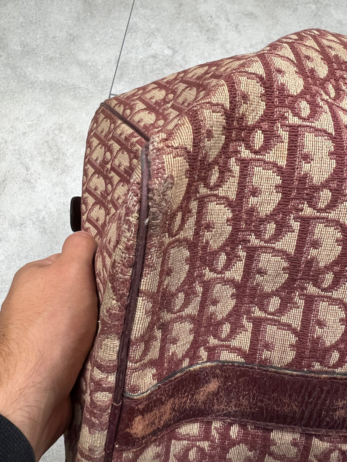 Christian Dior travel bag, 55cm, pre-owned 7.5/10 condition (inside pocket zipper doesn't work) – Relique