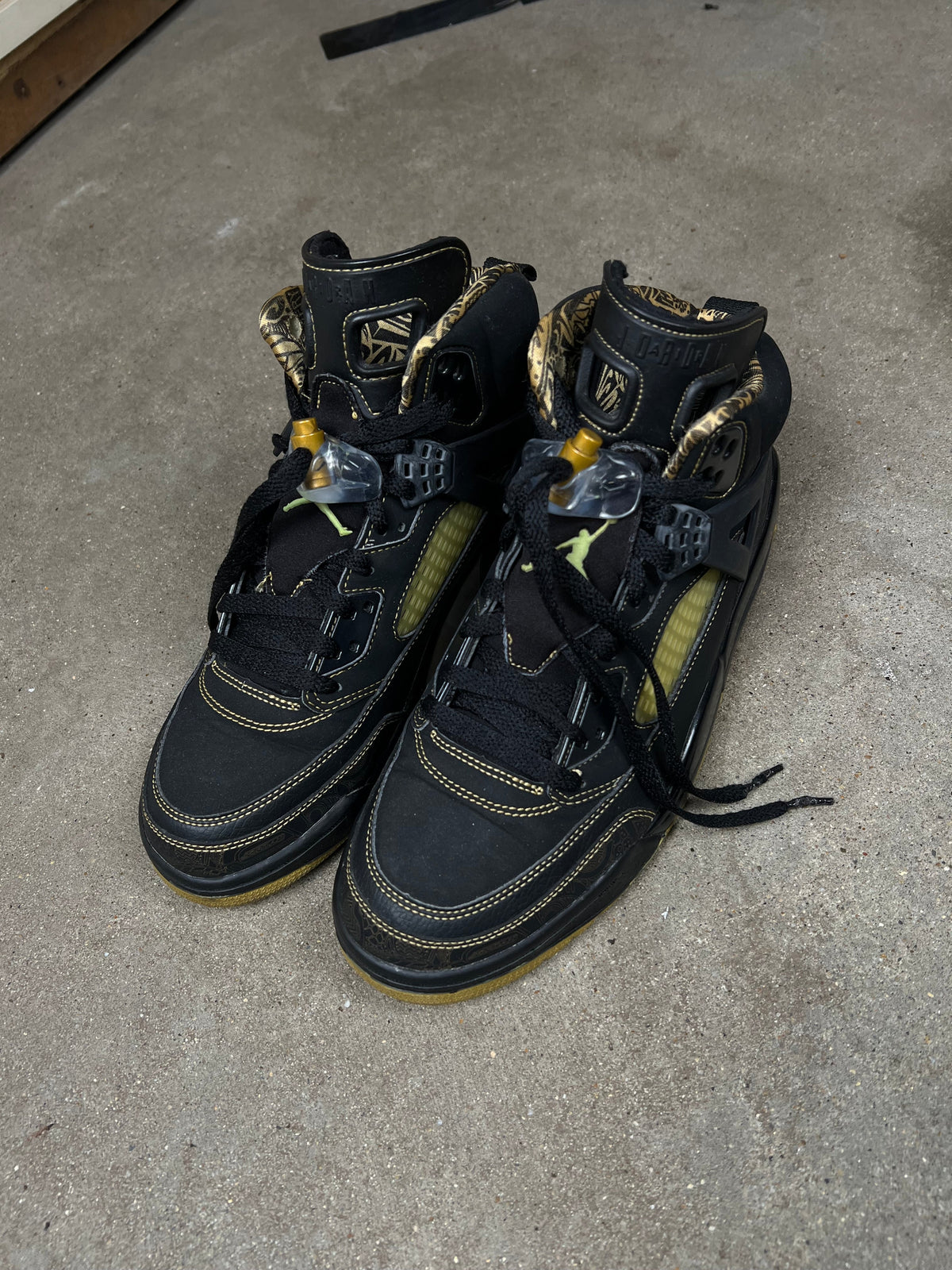 Air Jordan sneakers, EU size 43, pre-owned 9/10 condition – Relique