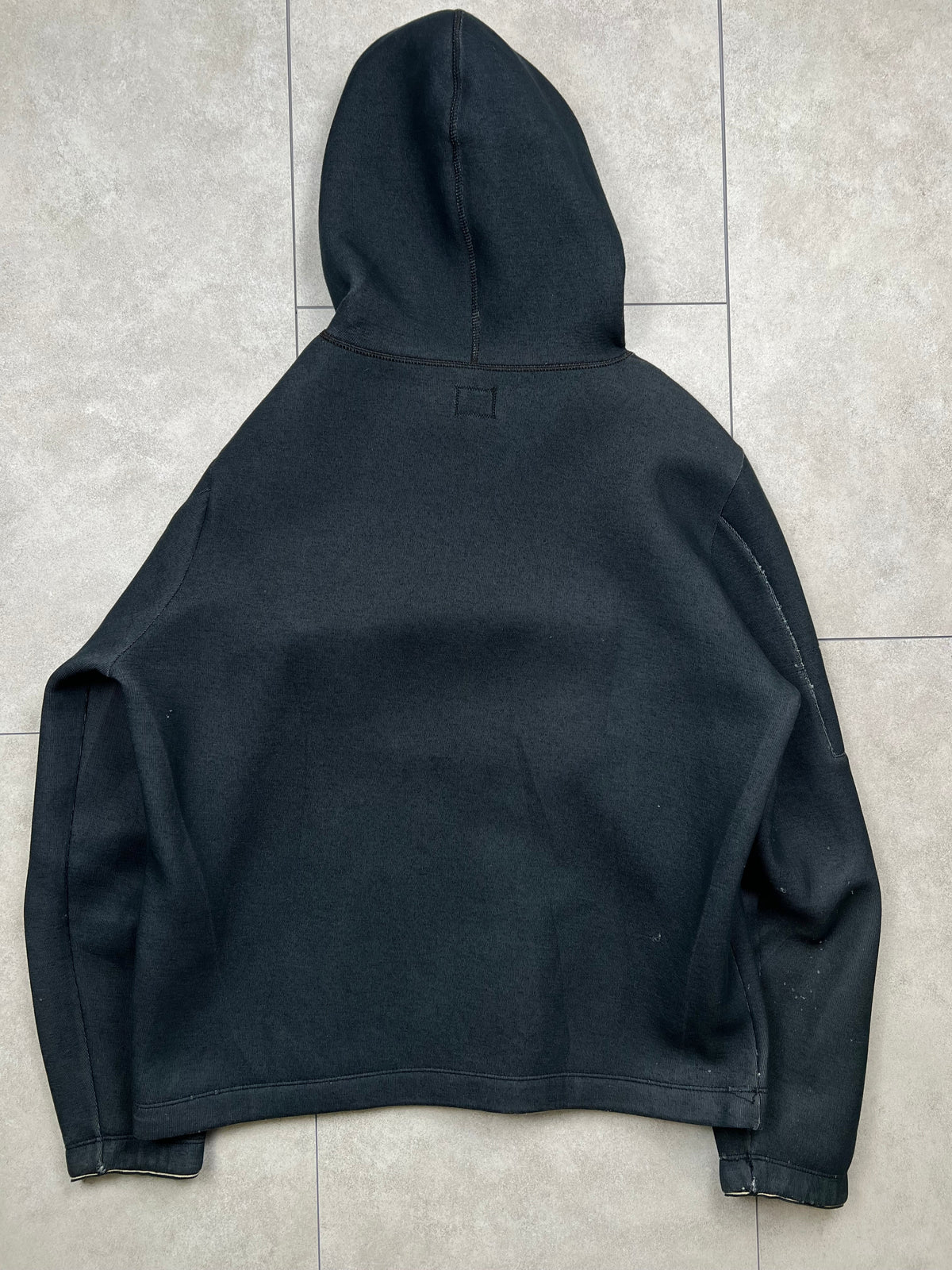 C.P. Company hoodie, size L, pre-owned 8/10 condition – Relique