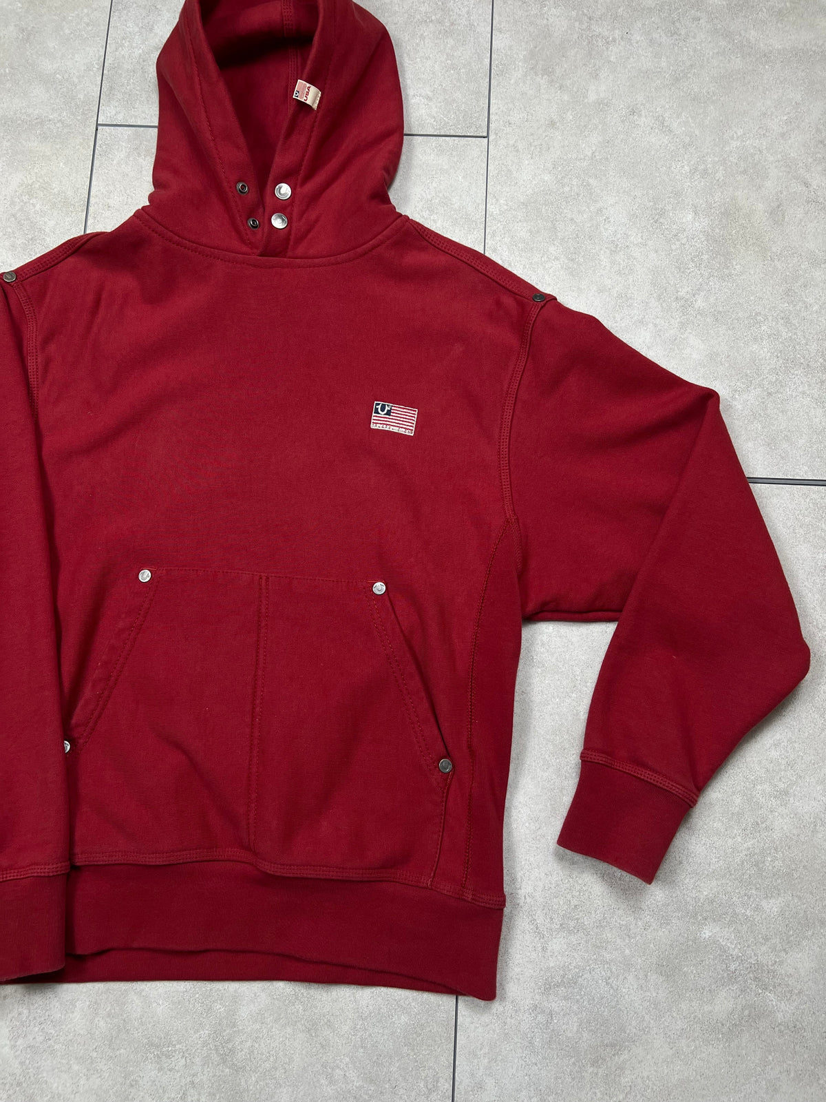 True Religion hoodie, size S, pre-owned 9/10 condition – Relique