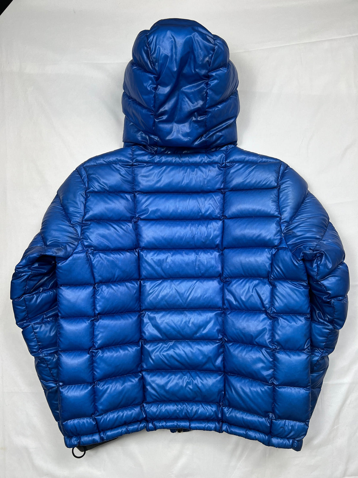 Dolce & Gabbana black puffer jacket, size M, pre-owned 9/10 condition – Relique